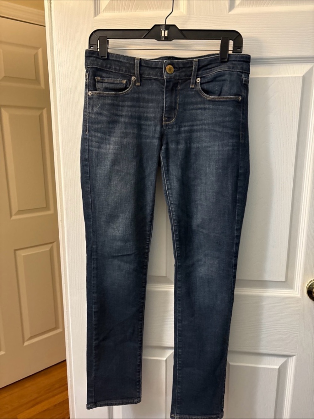 American Eagle Outfitters Dark Blue Skinny Jeans